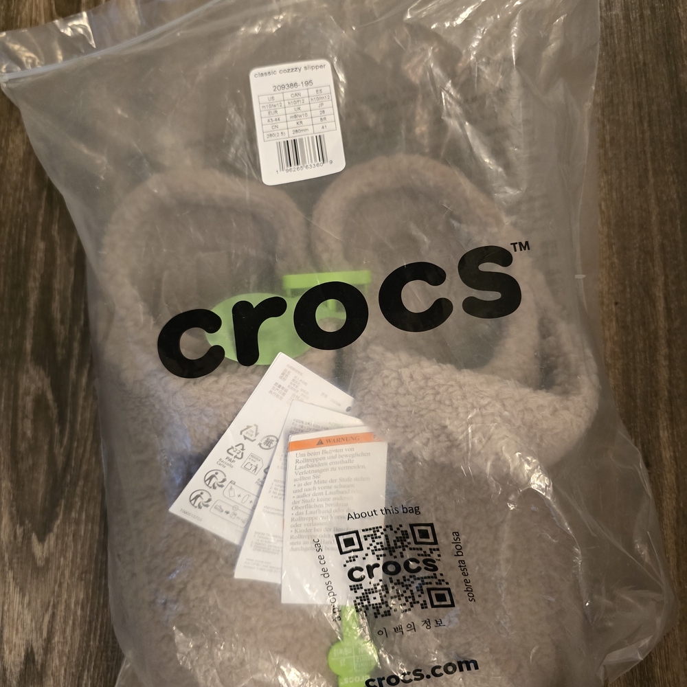 NWT CROCS Classic Cozzzy Slipper - Beige - Picture 2 of 5